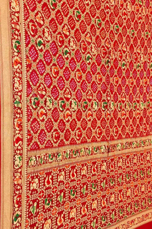 Red Banarasi Bandhani Georgette Saree - Elegant and Traditional - Luxurion World