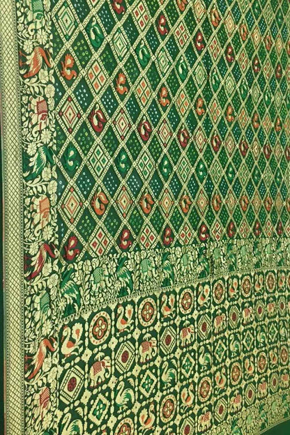 Green Banarasi Bandhani Pure Georgette Saree - Luxurion World