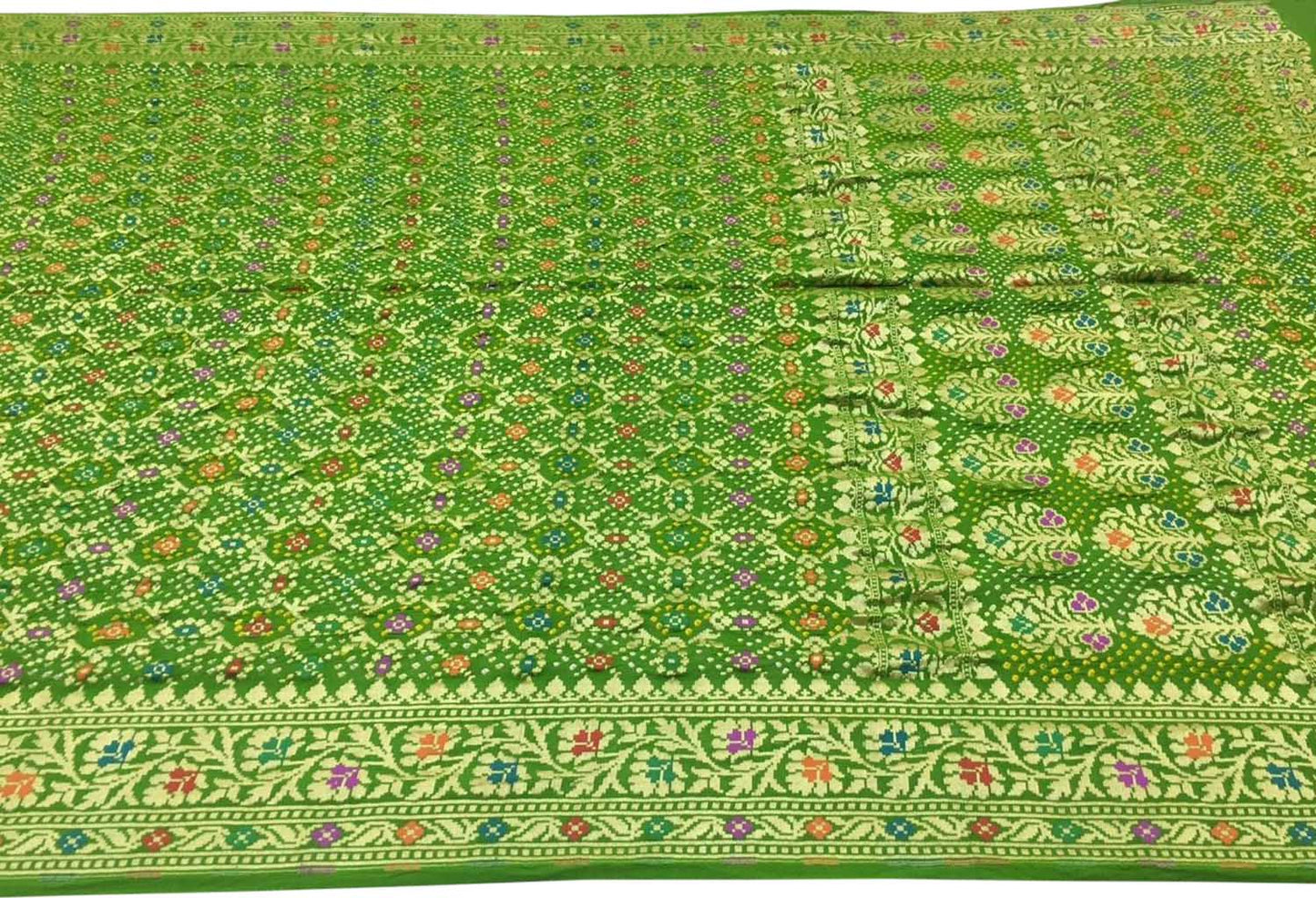 Green Banarasi Bandhani Georgette Saree - Elegant and Traditional - Luxurion World