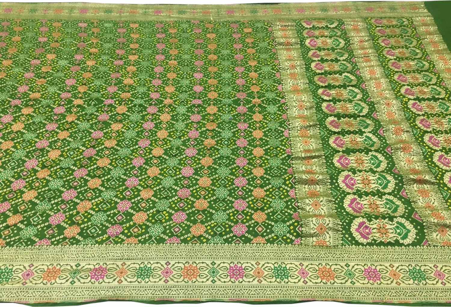 Green Banarasi Bandhani Georgette Saree - Elegant and Traditional - Luxurion World