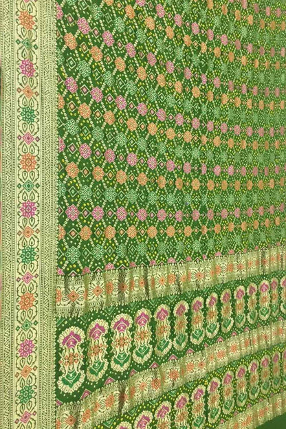 Green Banarasi Bandhani Georgette Saree - Elegant and Traditional - Luxurion World