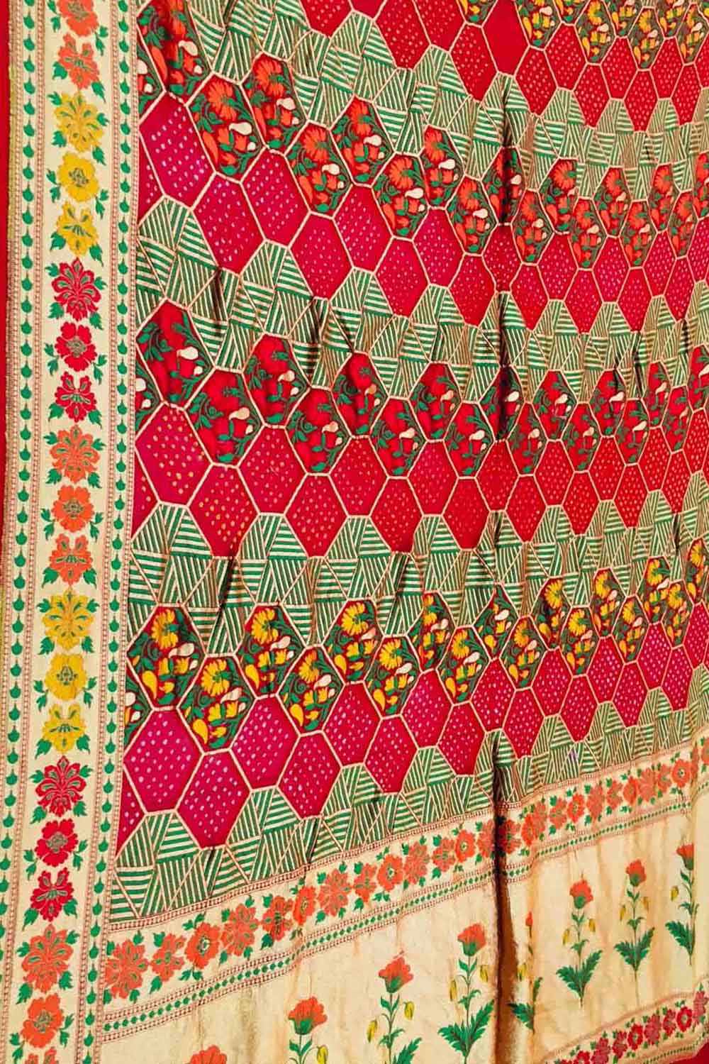 Red & Pink Pure Georgette Banarasi Bandhani Meenakari Saree - Luxurion World