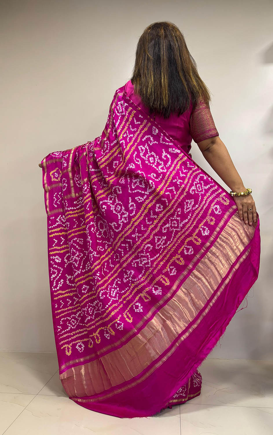 Stunning Pink And Red Checks Bandhani Pure Gajji Silk Gharchola Saree - Luxurion World