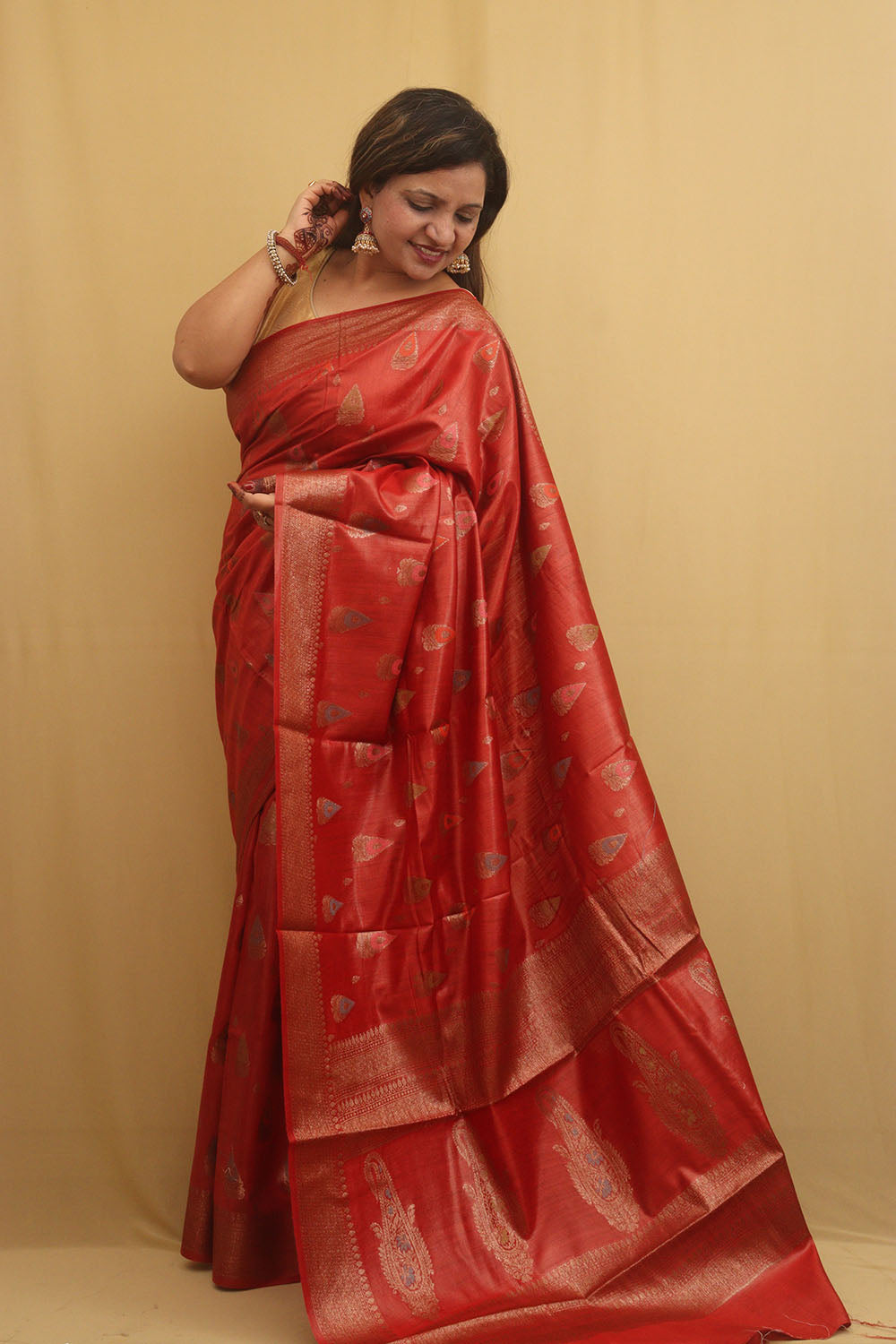 Red Bhagalpur Tussar Moonga Silk Saree - Luxurion World