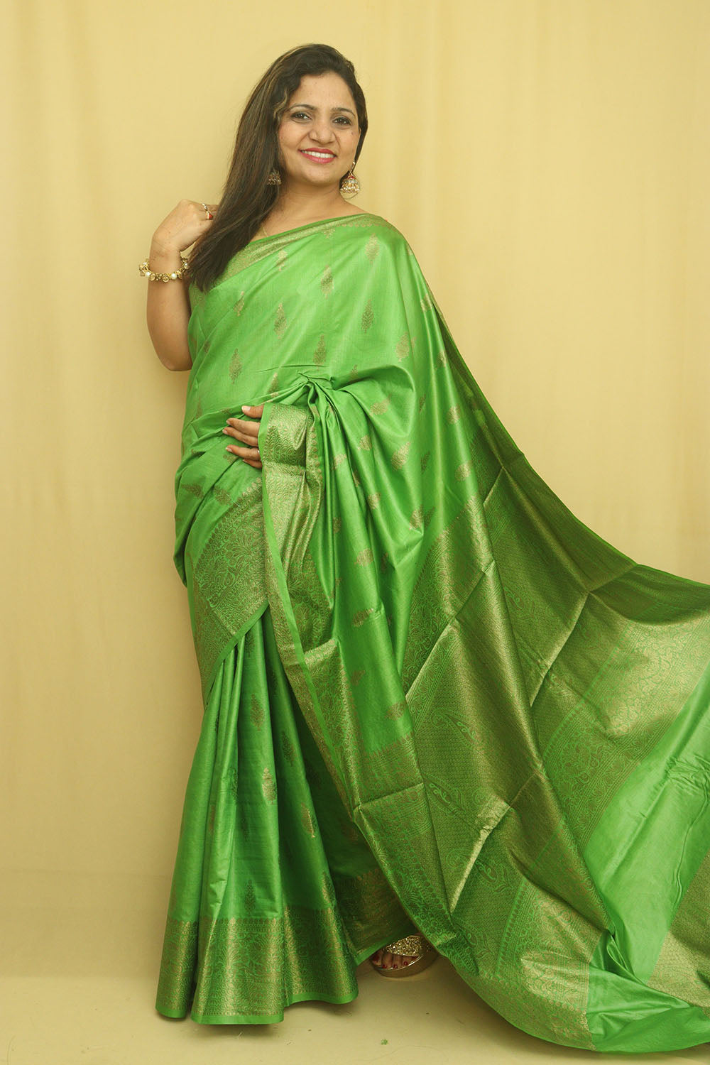 Green Bhagalpur Silk Saree - Luxurion World
