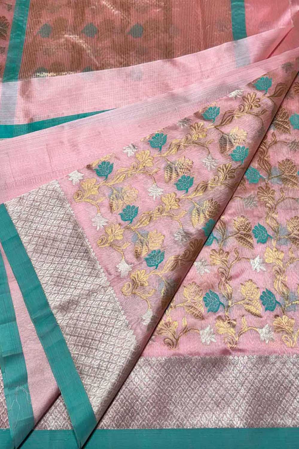 Beautiful Pink Handloom Chanderi Pure Silk Flower Design Saree - Luxurion World