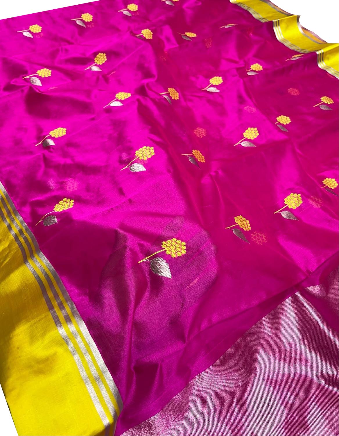 Pink Chanderi Handloom Pure Silk Flower Design Saree - Luxurion World
