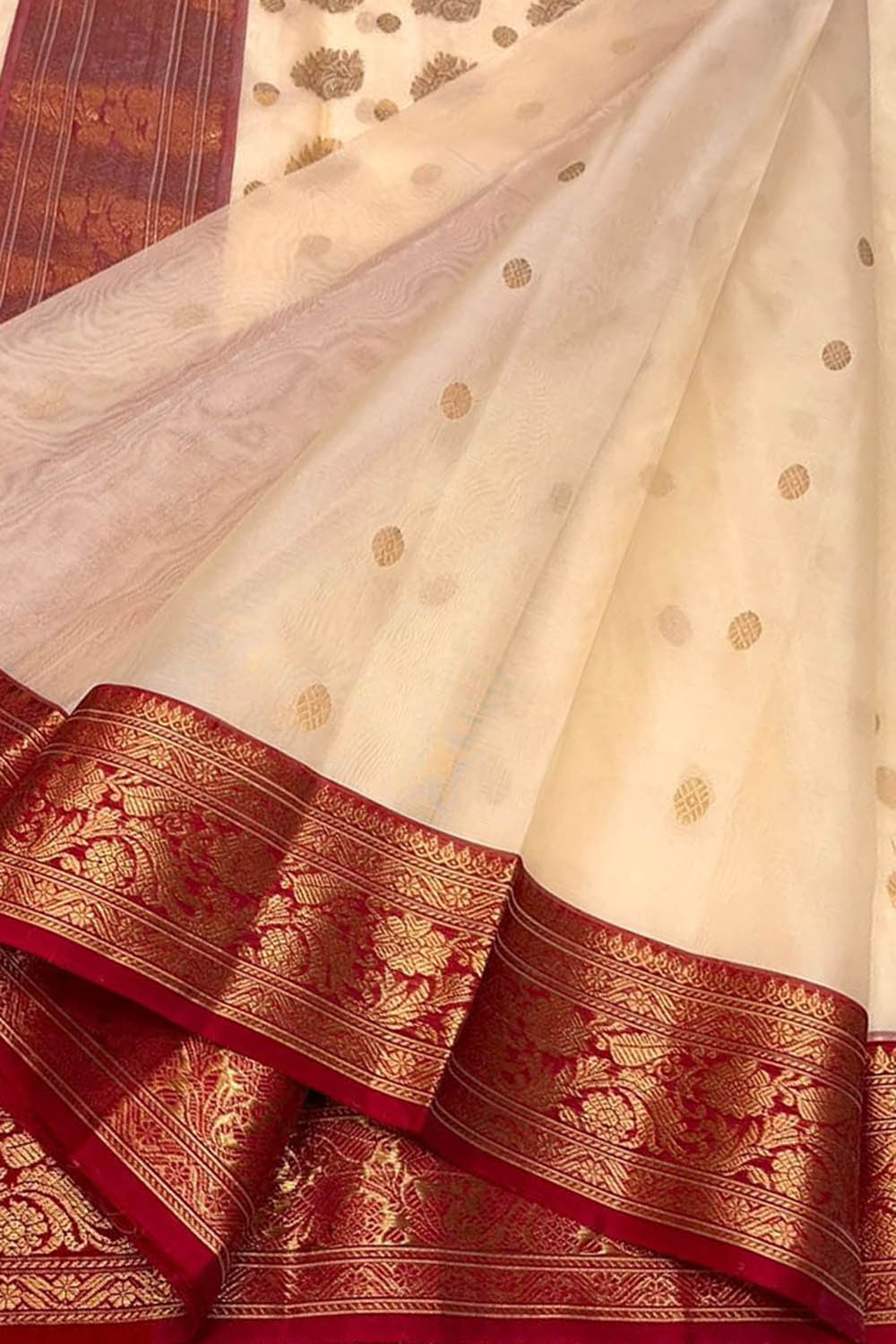 Off White Chanderi Handloom Katan Silk Booti Design Saree - Luxurion World
