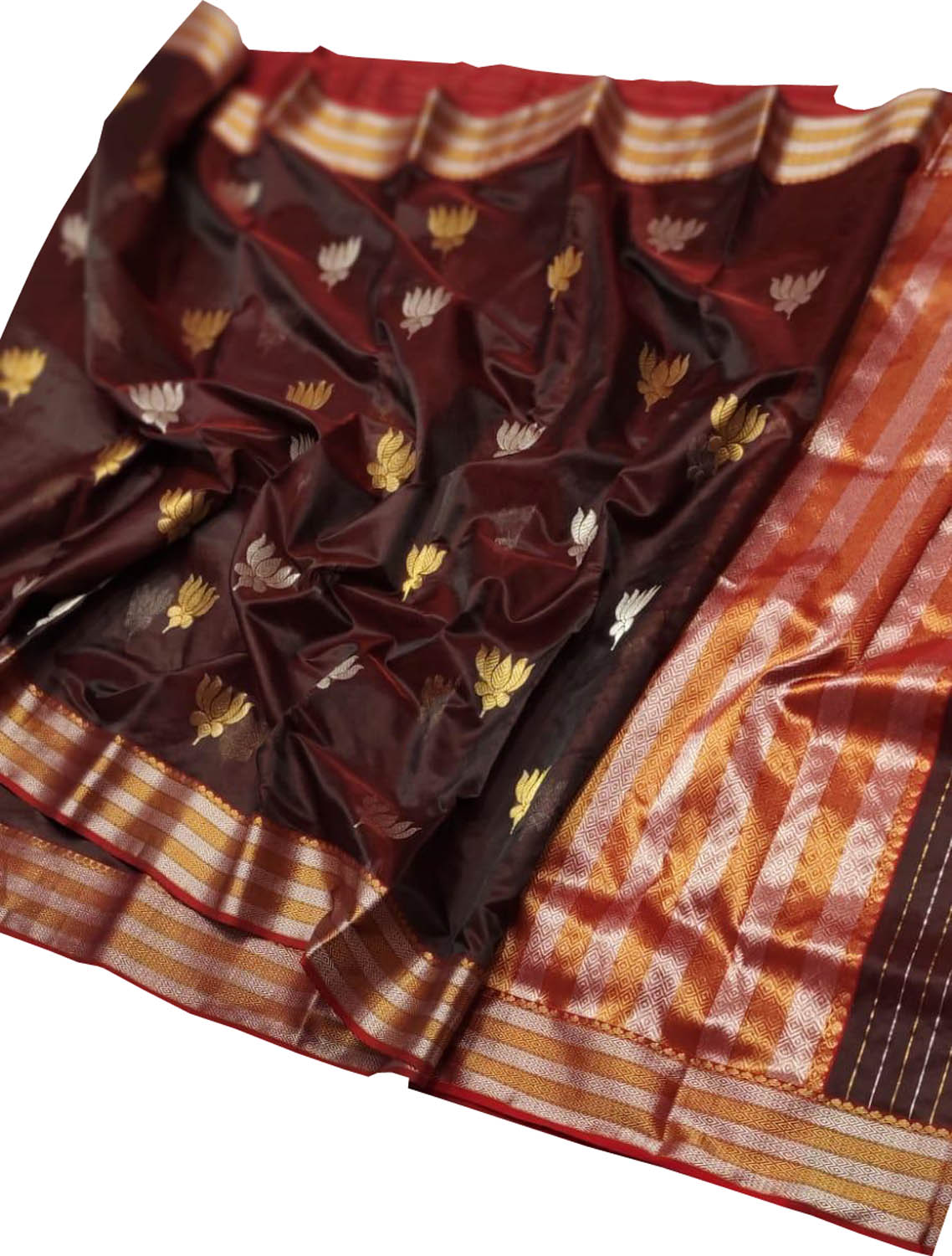 Maroon Chanderi Handloom Pure Silk Flower Design Saree - Luxurion World