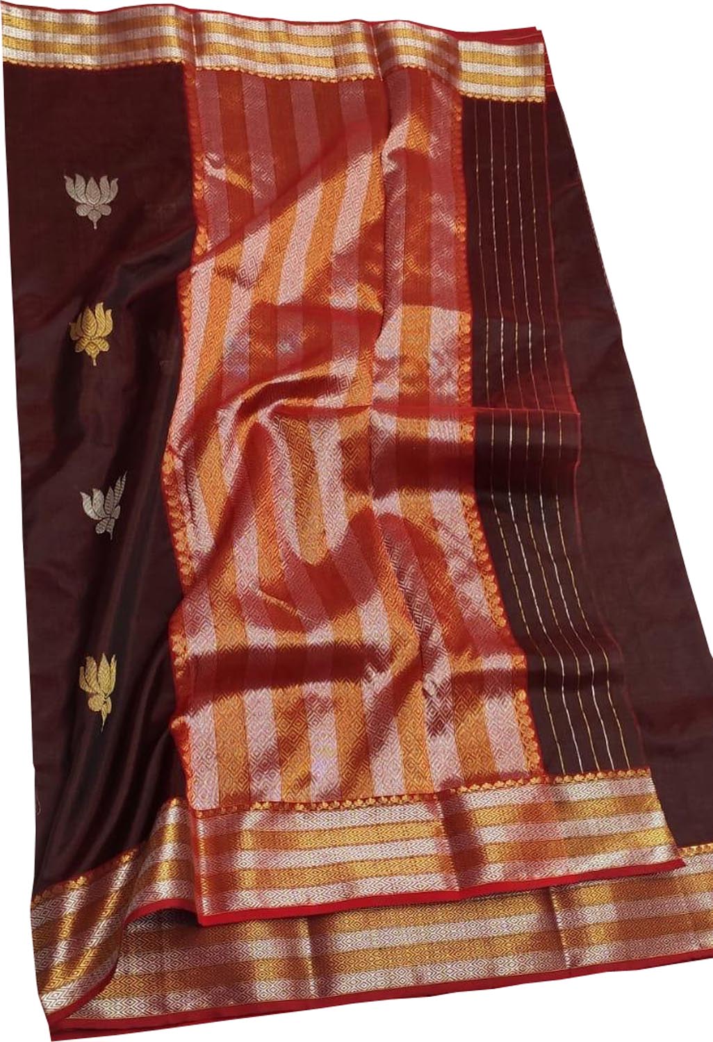 Maroon Chanderi Handloom Pure Silk Flower Design Saree - Luxurion World