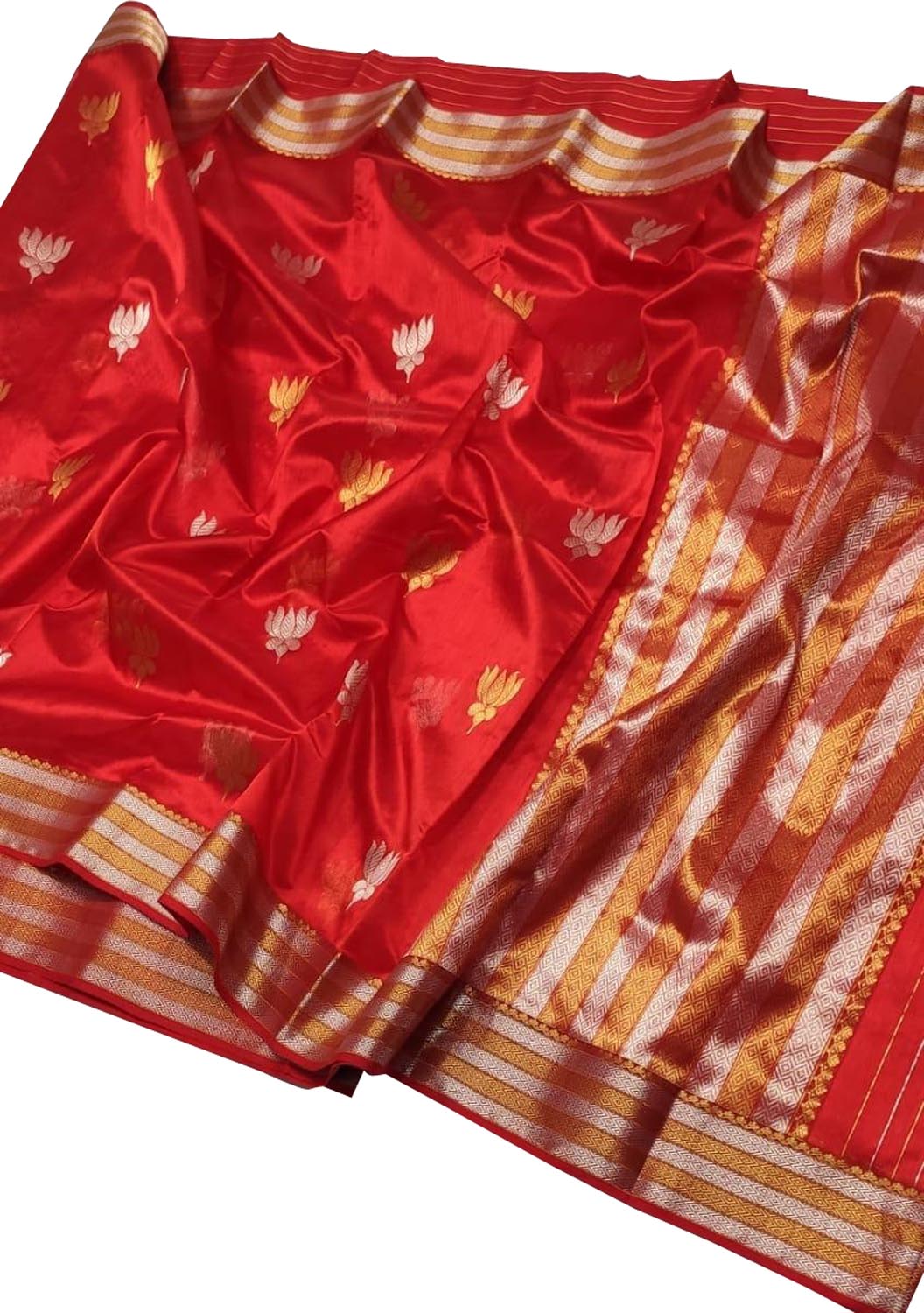 Red Chanderi Handloom Pure Silk Flower Design Saree - Luxurion World
