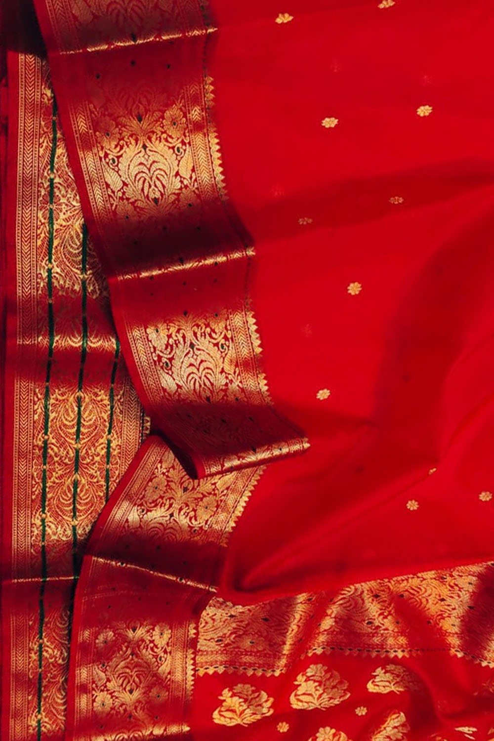 Red Pure Katan Silk Chanderi Handloom Booti Design Saree - Luxurion World