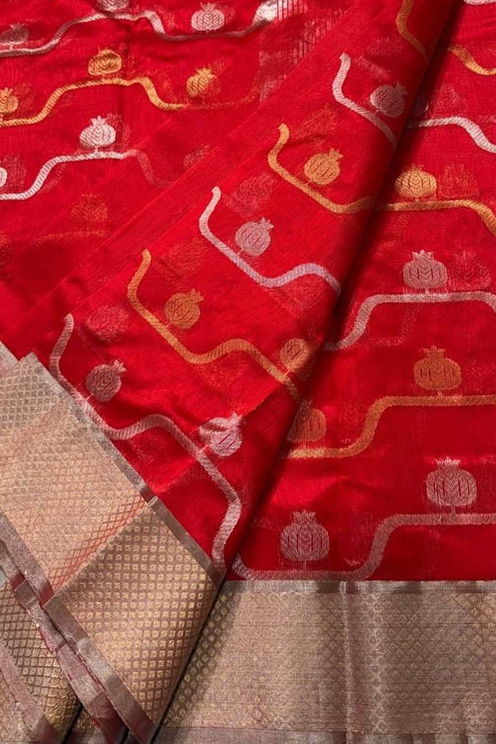 Red Chanderi Pure Pattu Silk Saree - Luxurion World