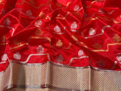 Red Chanderi Pure Pattu Silk Saree - Luxurion World