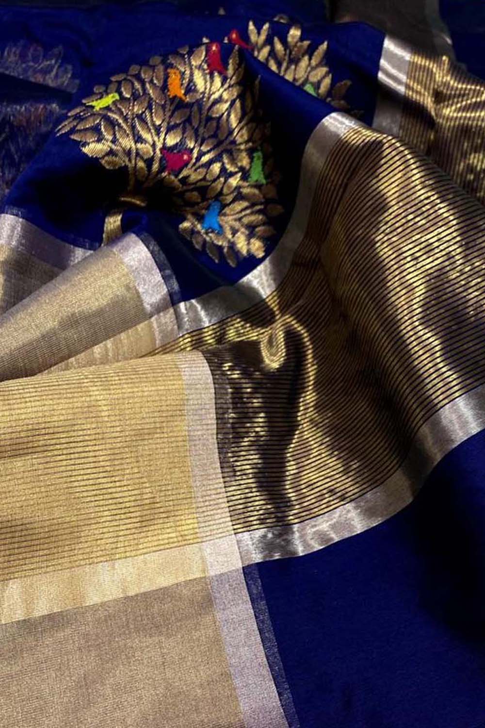 Exquisite Blue Chanderi Handloom Silk Cotton Saree: Timeless Elegance - Luxurion World