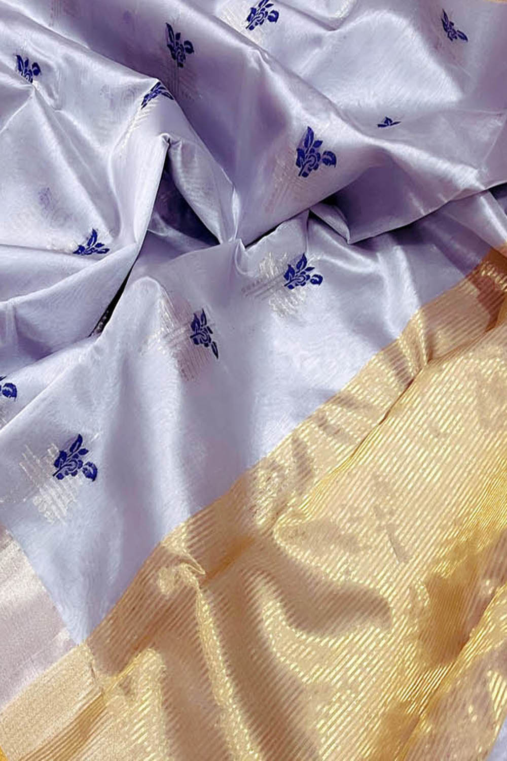Elegant Purple Silk Saree: Chanderi Handloom Beauty - Luxurion World