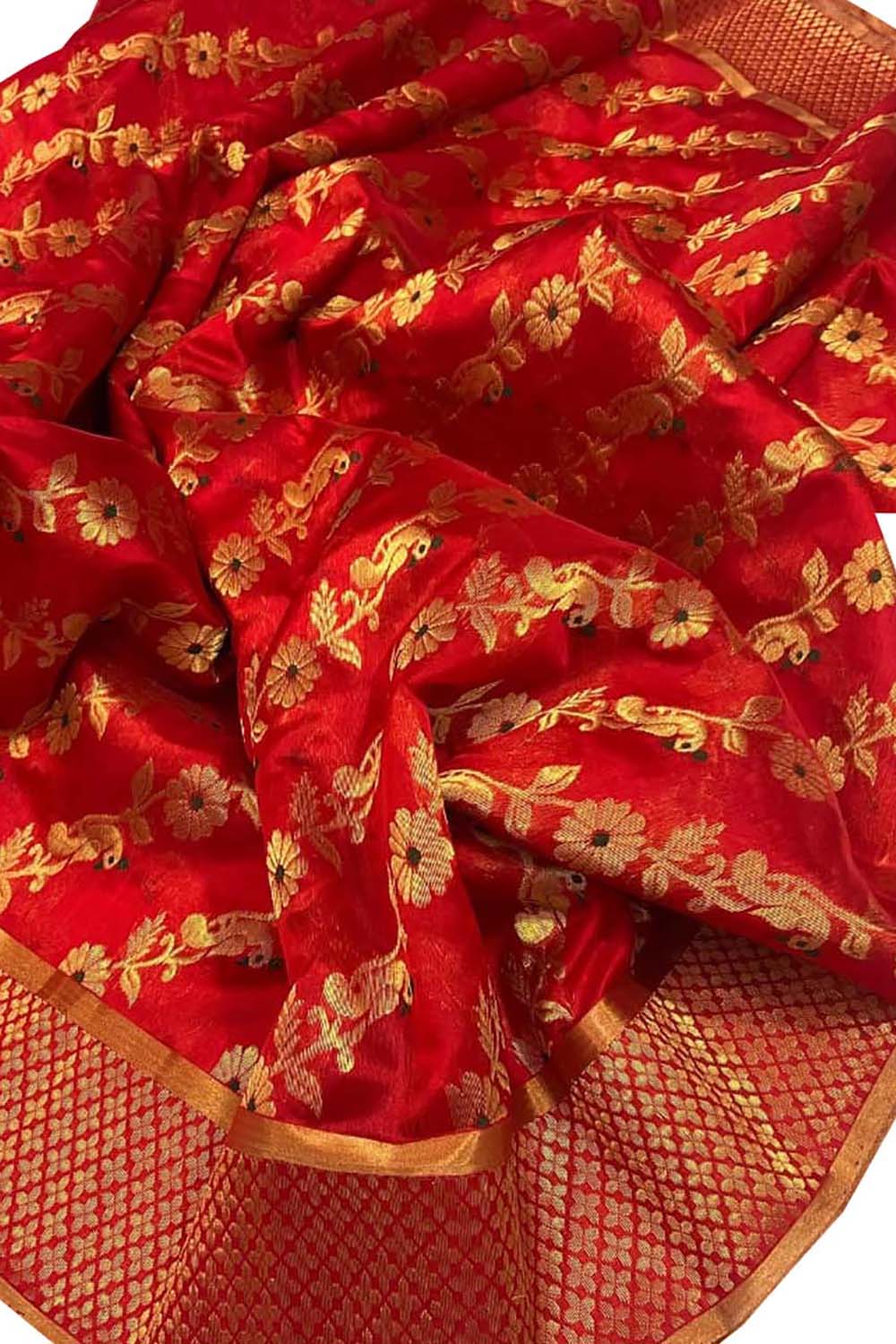 Stunning Red Chanderi Silk Saree Handloomed - Luxurion World
