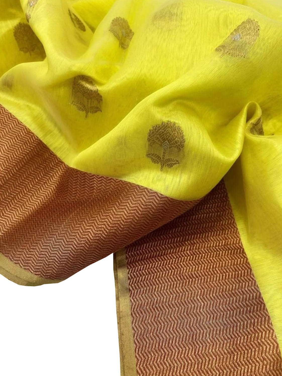 Golden Glow: Chanderi Handloom Silk Saree - Luxurion World