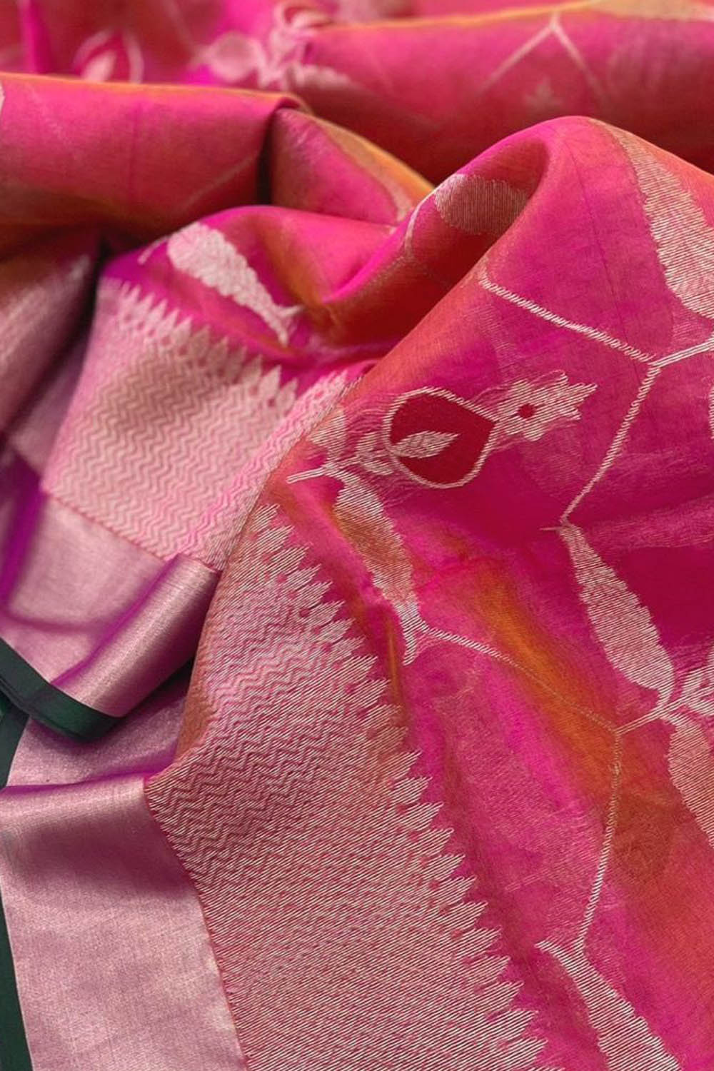 Beautiful Pink Shot Chanderi Handloom Pure Silk Saree - Luxurion World