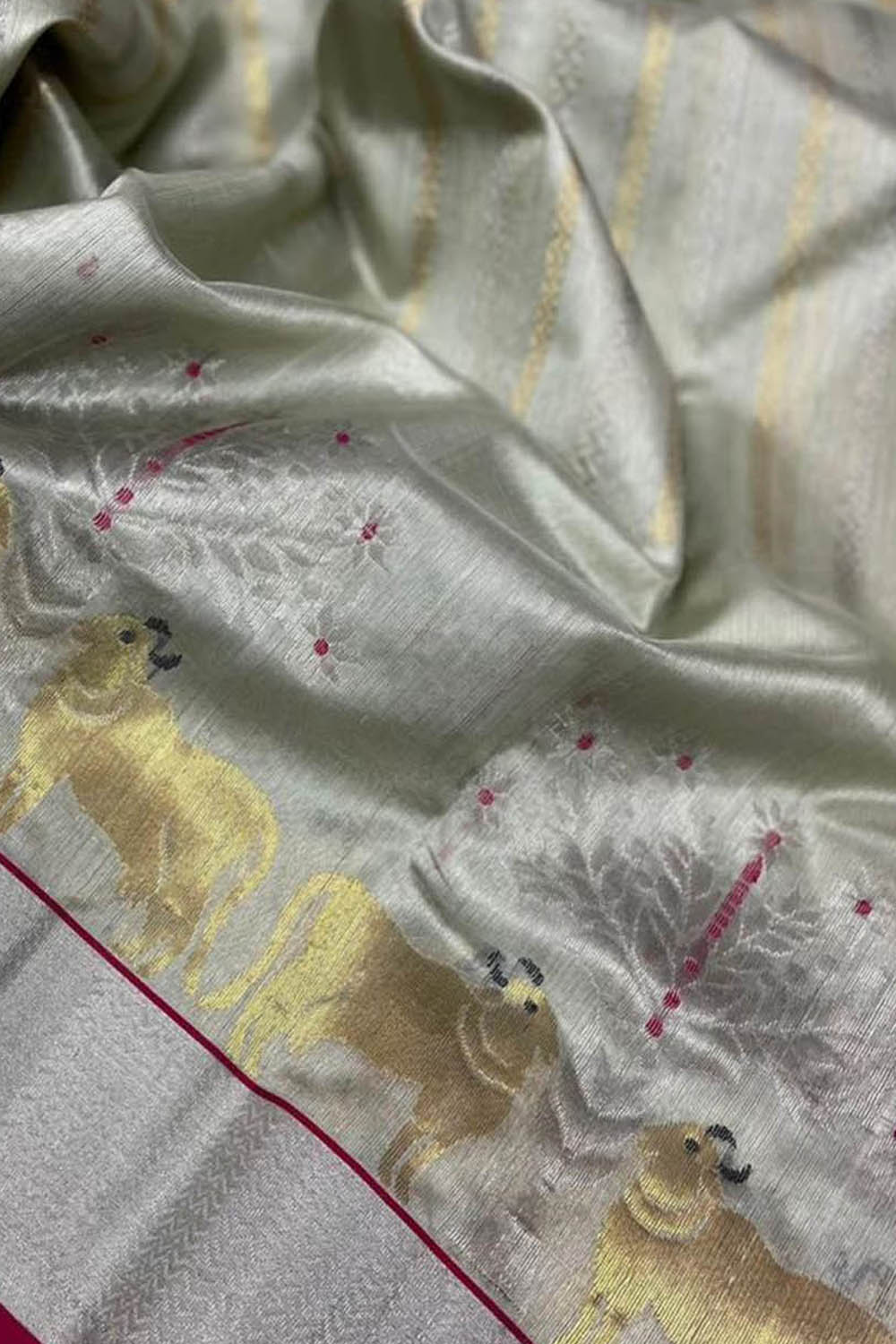 Grey Chanderi Handloom Pure Silk Cow Design Saree - Luxurion World