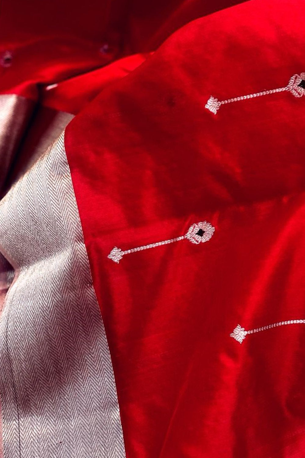 Red Chanderi Handloom Pure Silk Flower Meenakari Design Saree - Luxurion World