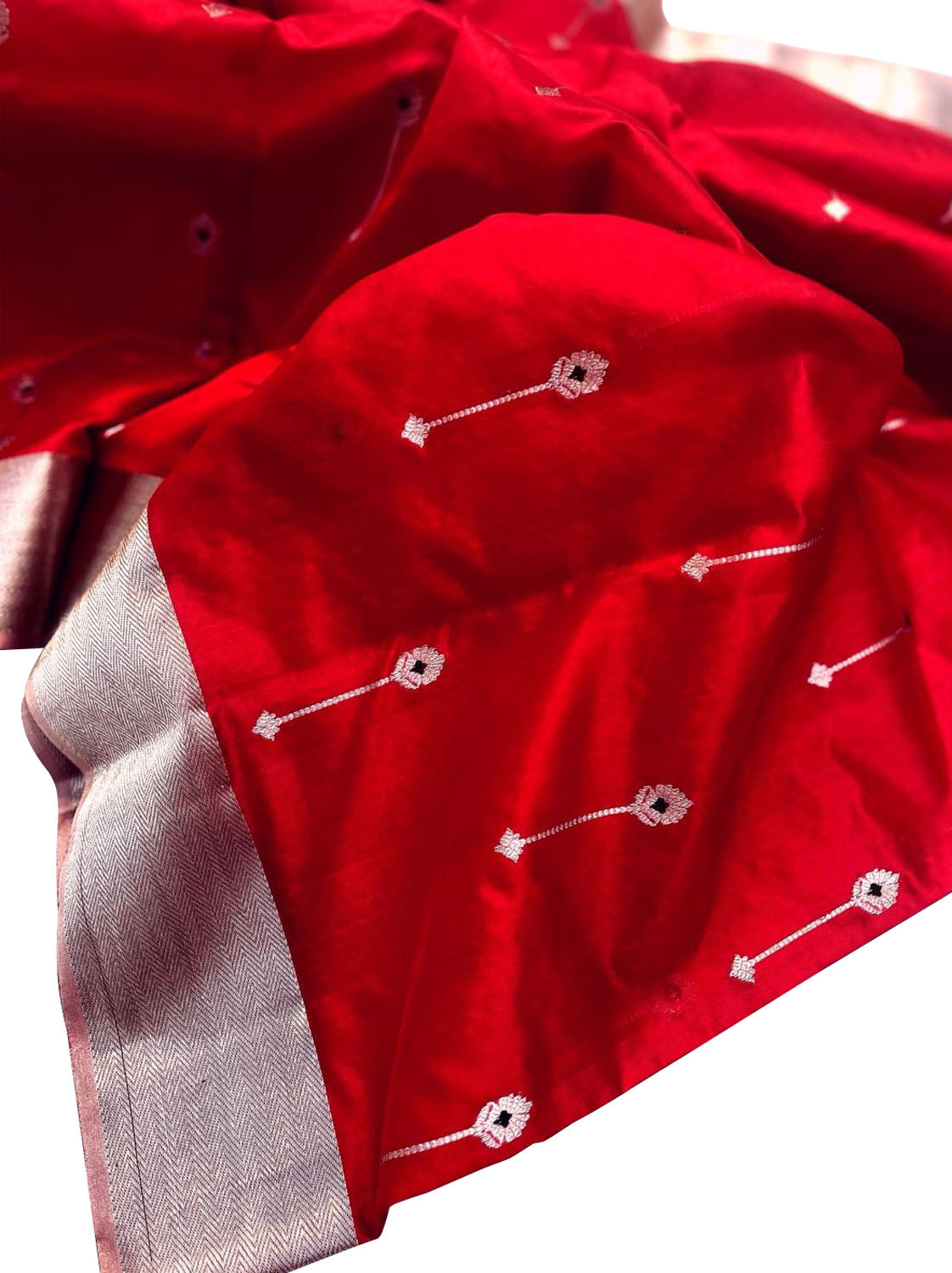 Red Chanderi Handloom Pure Silk Flower Meenakari Design Saree - Luxurion World