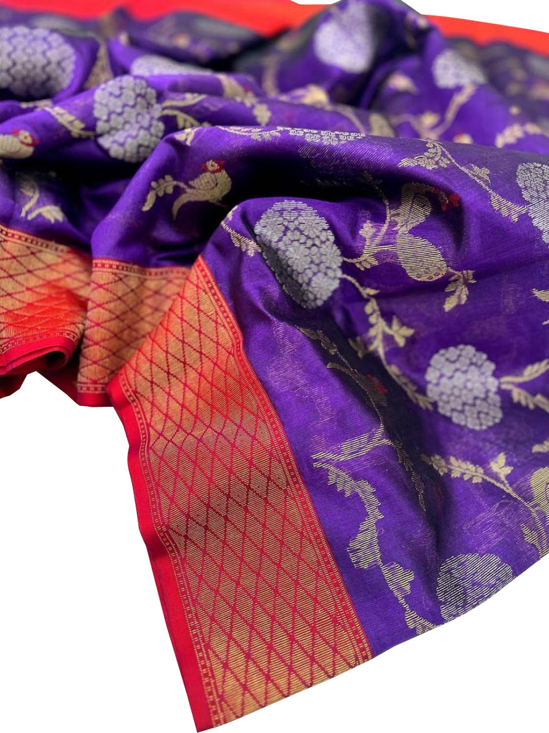 Exquisite Purple Handloom Chanderi Pure Silk Flower Design Saree - Luxurion World