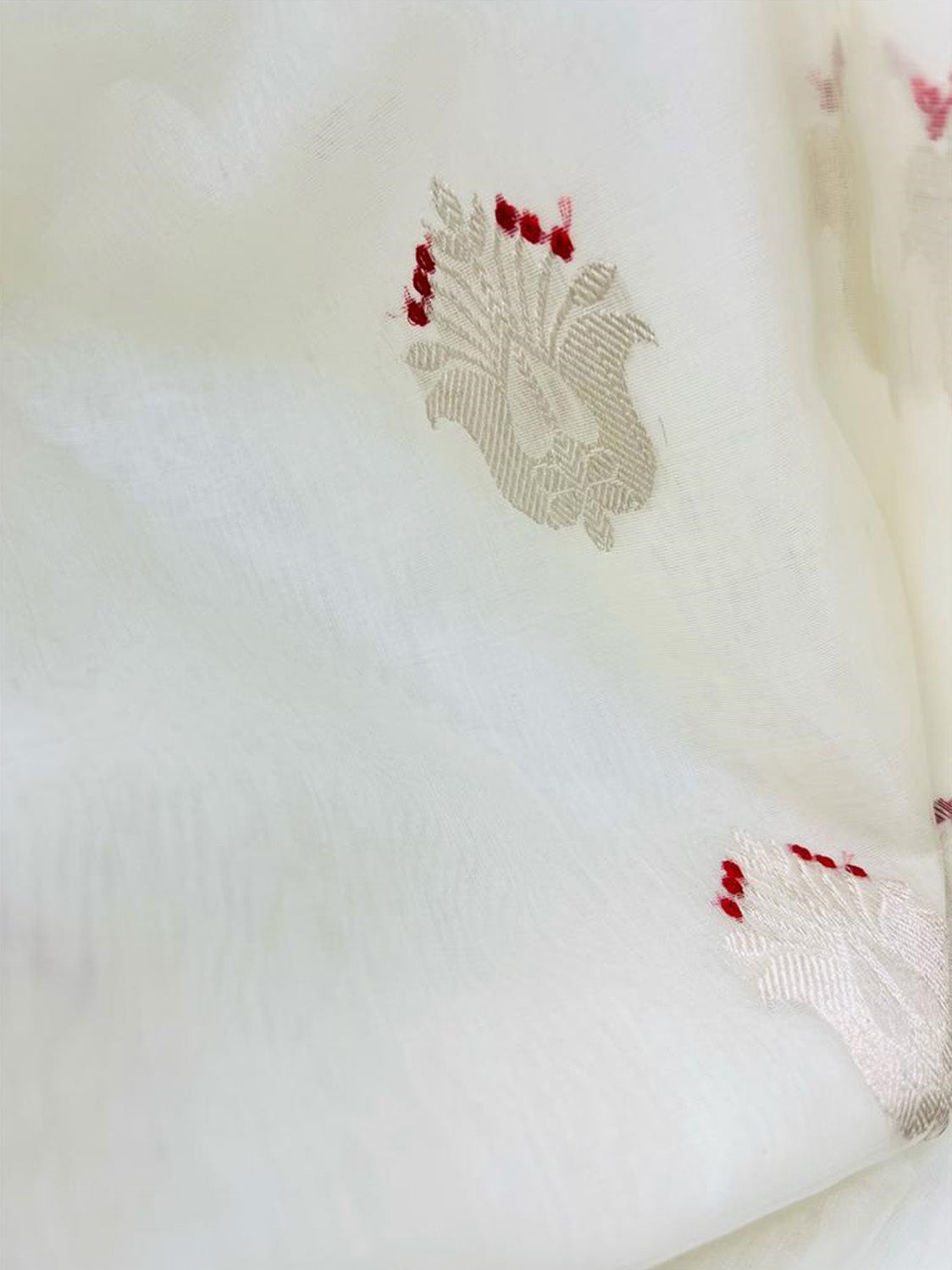 Off White Handloom Chanderi Pure Katan Organza Silk Saree - Luxurion World