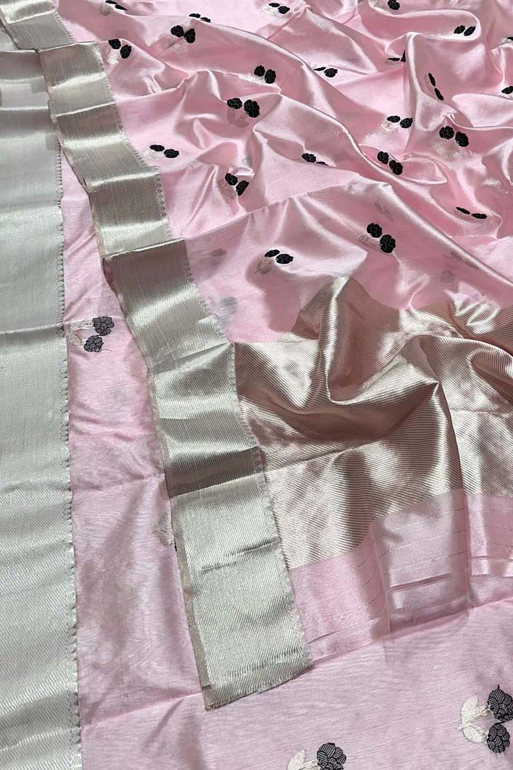 Pink Handloom Pure Pattu Silk Chanderi Flower Design Saree - Luxurion World