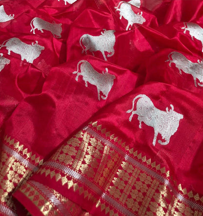 Red Handloom Pure Pattu Silk Chanderi Cow Design Saree - Luxurion World
