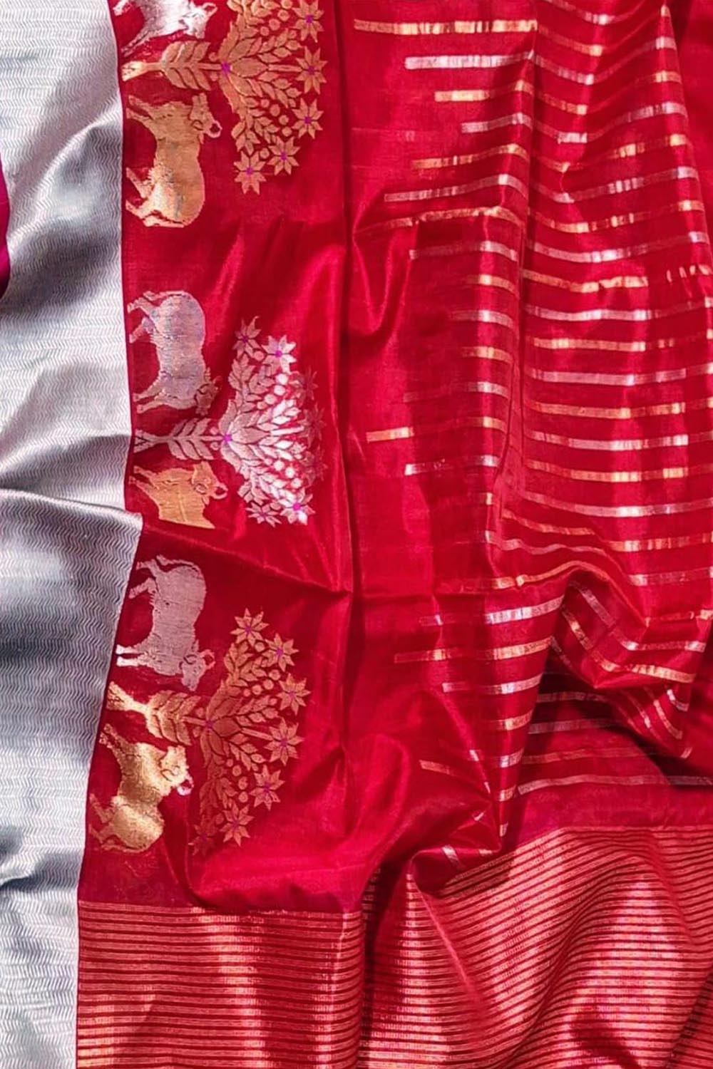 Red Handloom Pure Pattu Silk Chanderi Cow Design Stripe Design Saree - Luxurion World