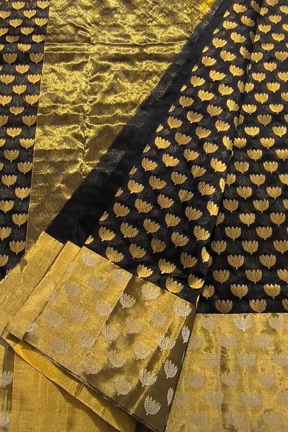 Elegant Black Silk Saree with Flower Design - Luxurion World