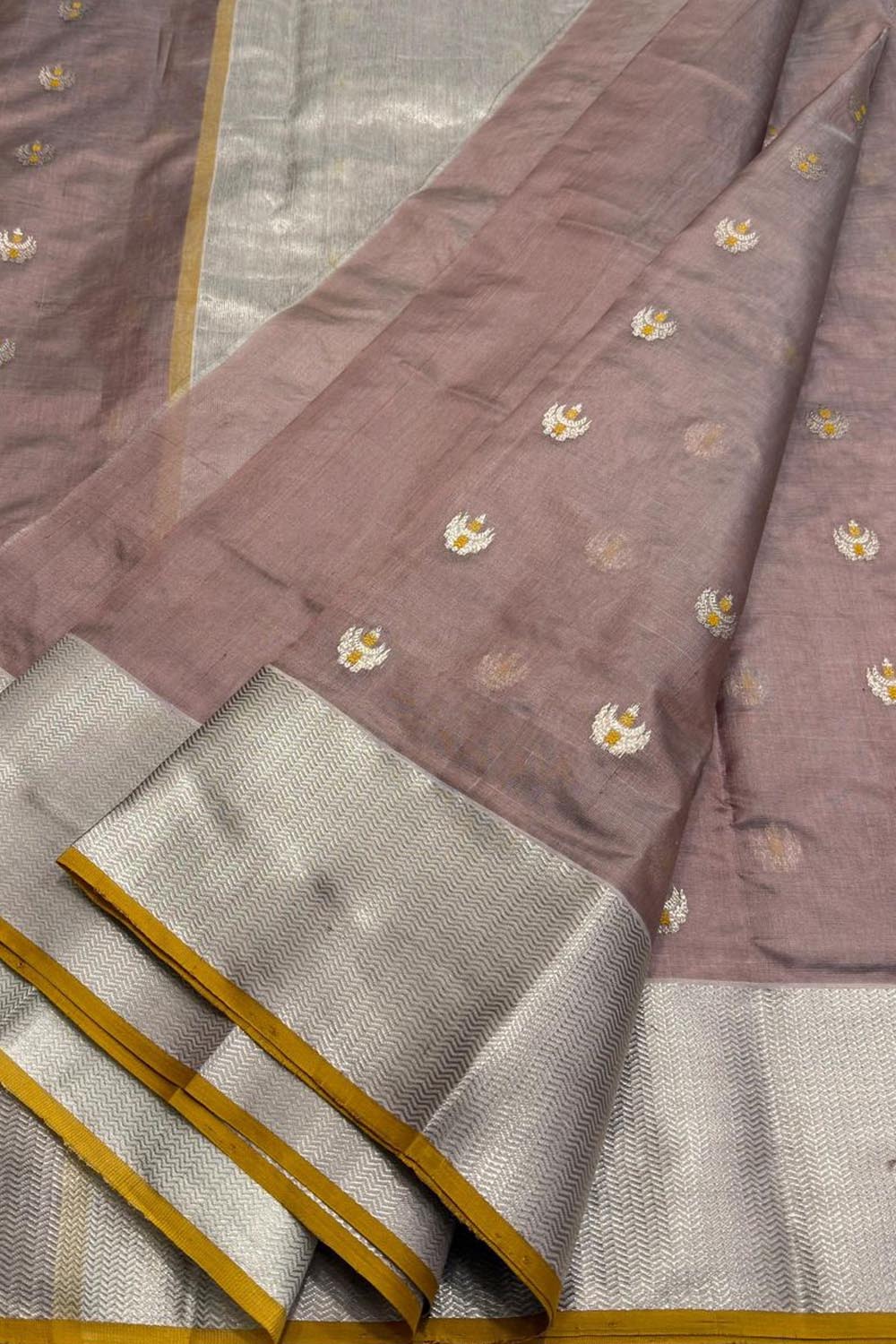 Exquisite Pink Pure Pattu Silk Ek Naliya Handloom Chanderi Saree - Luxurion World