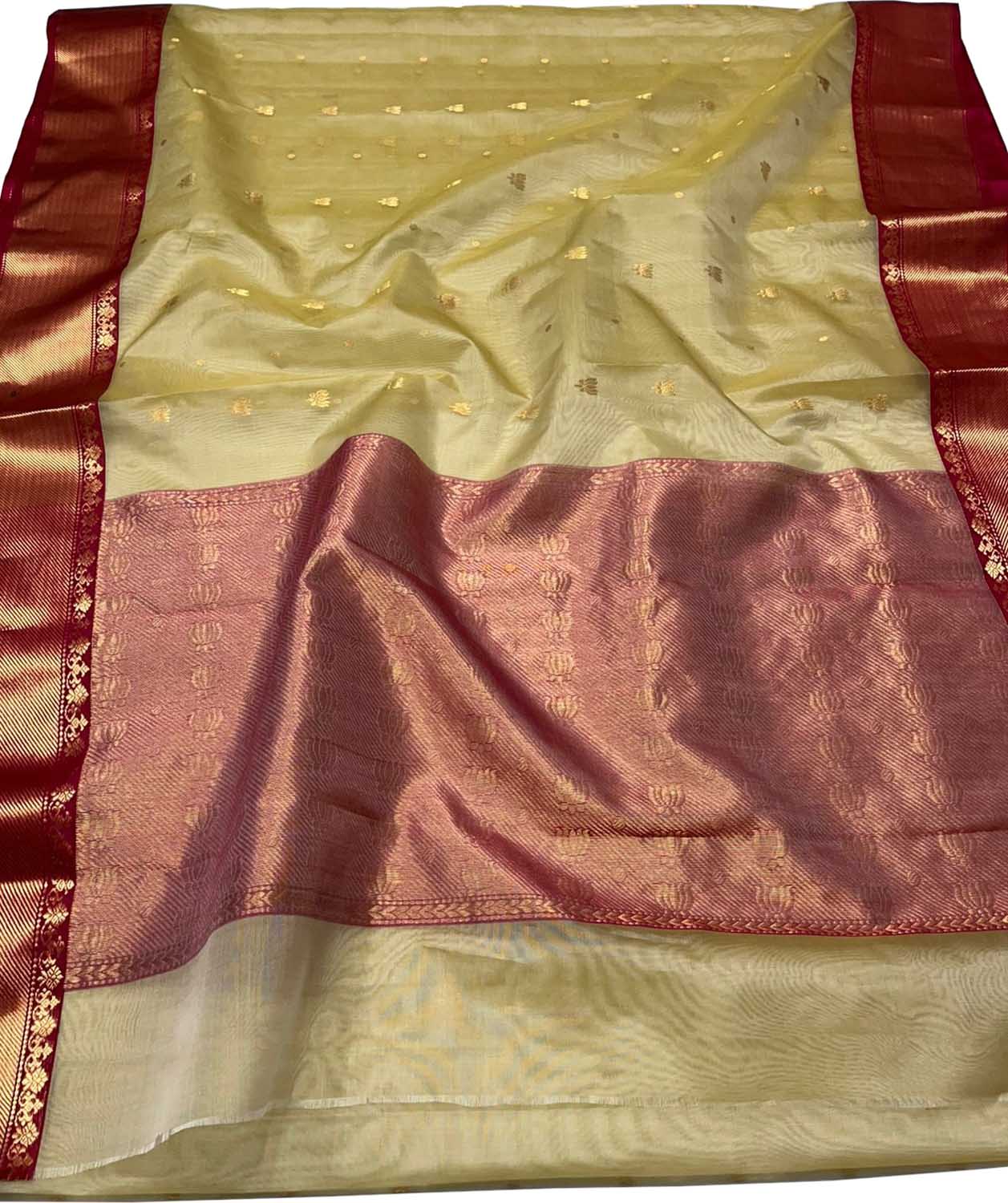 Golden Pure Pattu Silk Ek Naliya Handloom Chanderi Flower Design Saree - Luxurion World