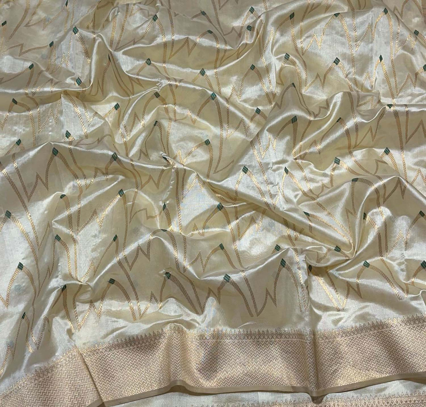 Exquisite Pastel Chanderi Pure Silk Saree - Handloom Beauty - Luxurion World