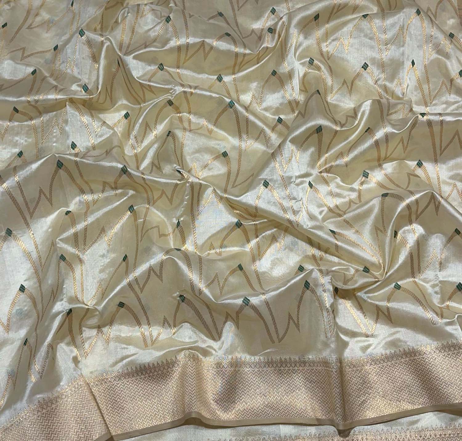 Exquisite Pastel Chanderi Pure Silk Saree - Handloom Beauty - Luxurion World