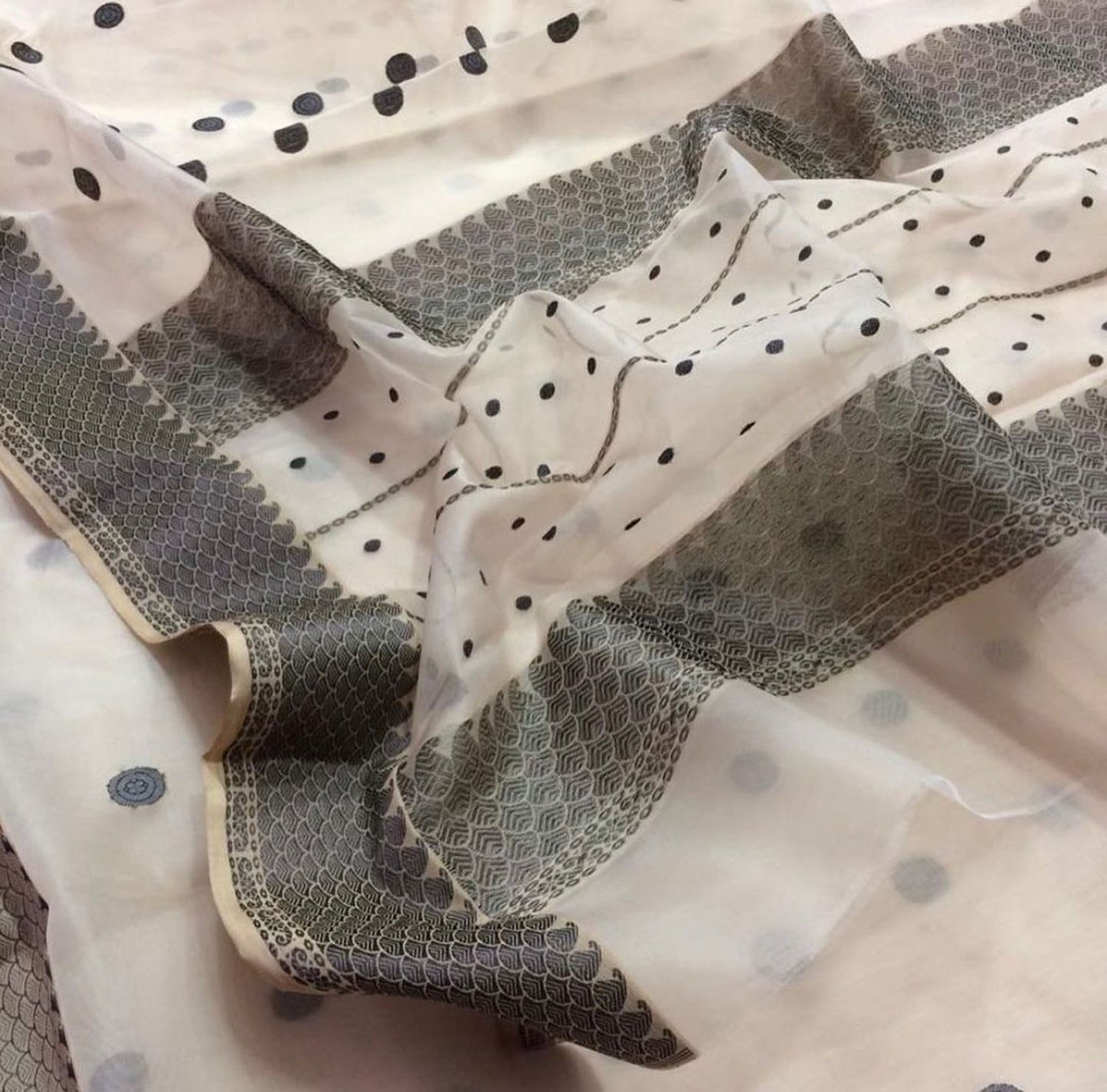 Elegant Off White Chanderi Handloom Pure Katan Silk Saree - Luxurion World