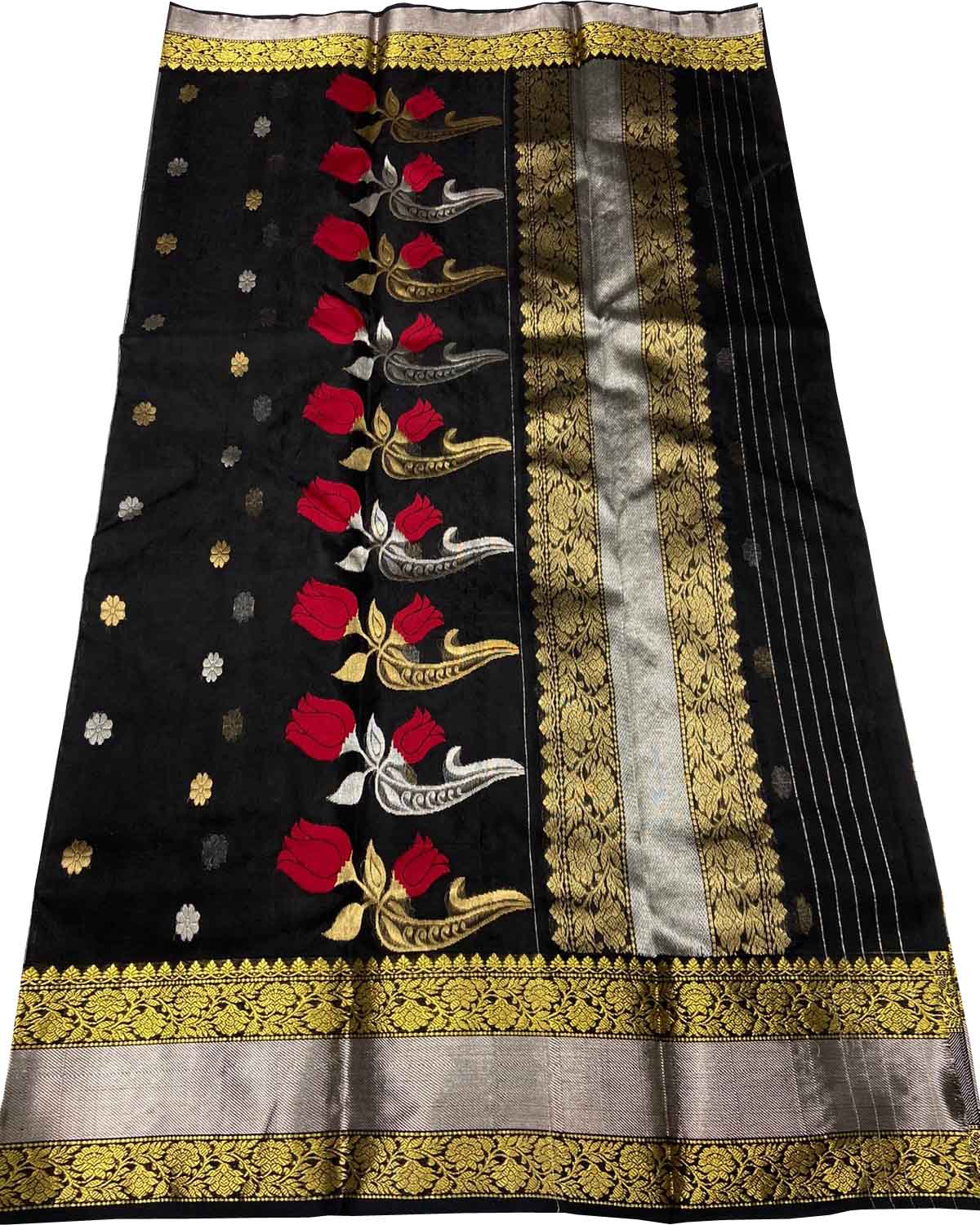 Black Chanderi Handloom Pure Katan Silk Flower Design Saree - Luxurion World