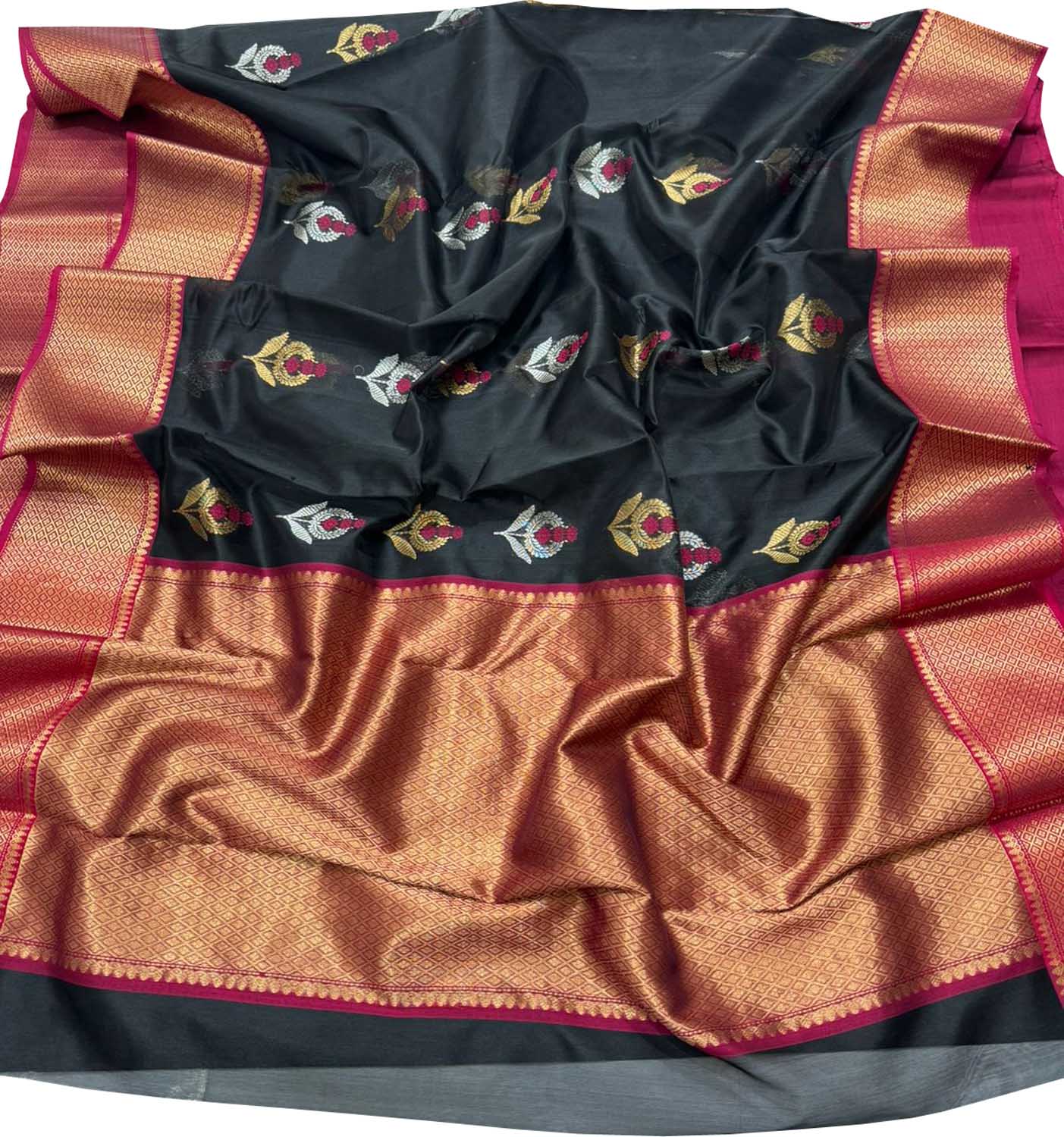 Exquisite Black Chanderi Silk Saree - Handloom Beauty - Luxurion World