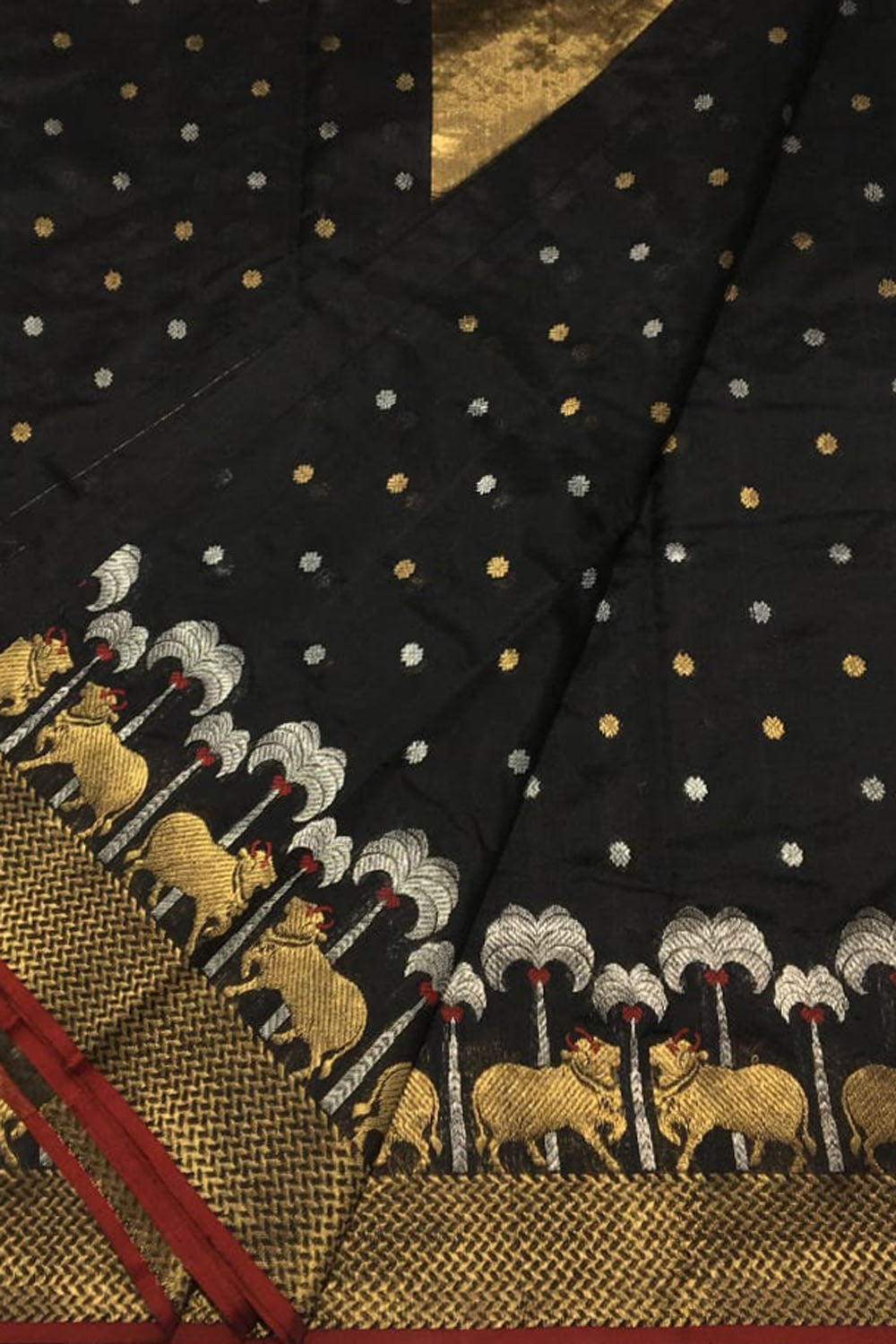 Exquisite Black Chanderi Silk Saree - Handloom Beauty - Luxurion World