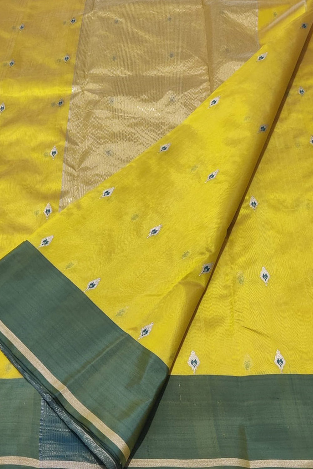 Yellow Chanderi Handloom Silk Saree - Pure Elegance - Luxurion World