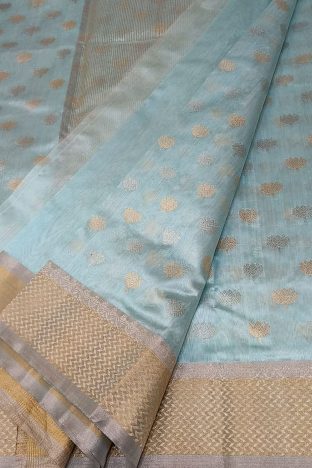 Blue Chanderi Silk Saree: Handloom Elegance - Luxurion World