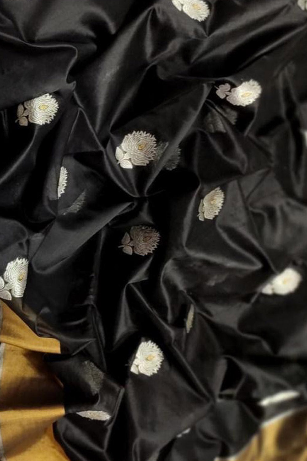Black Handloom Chanderi Pure Silk Flower Design Saree