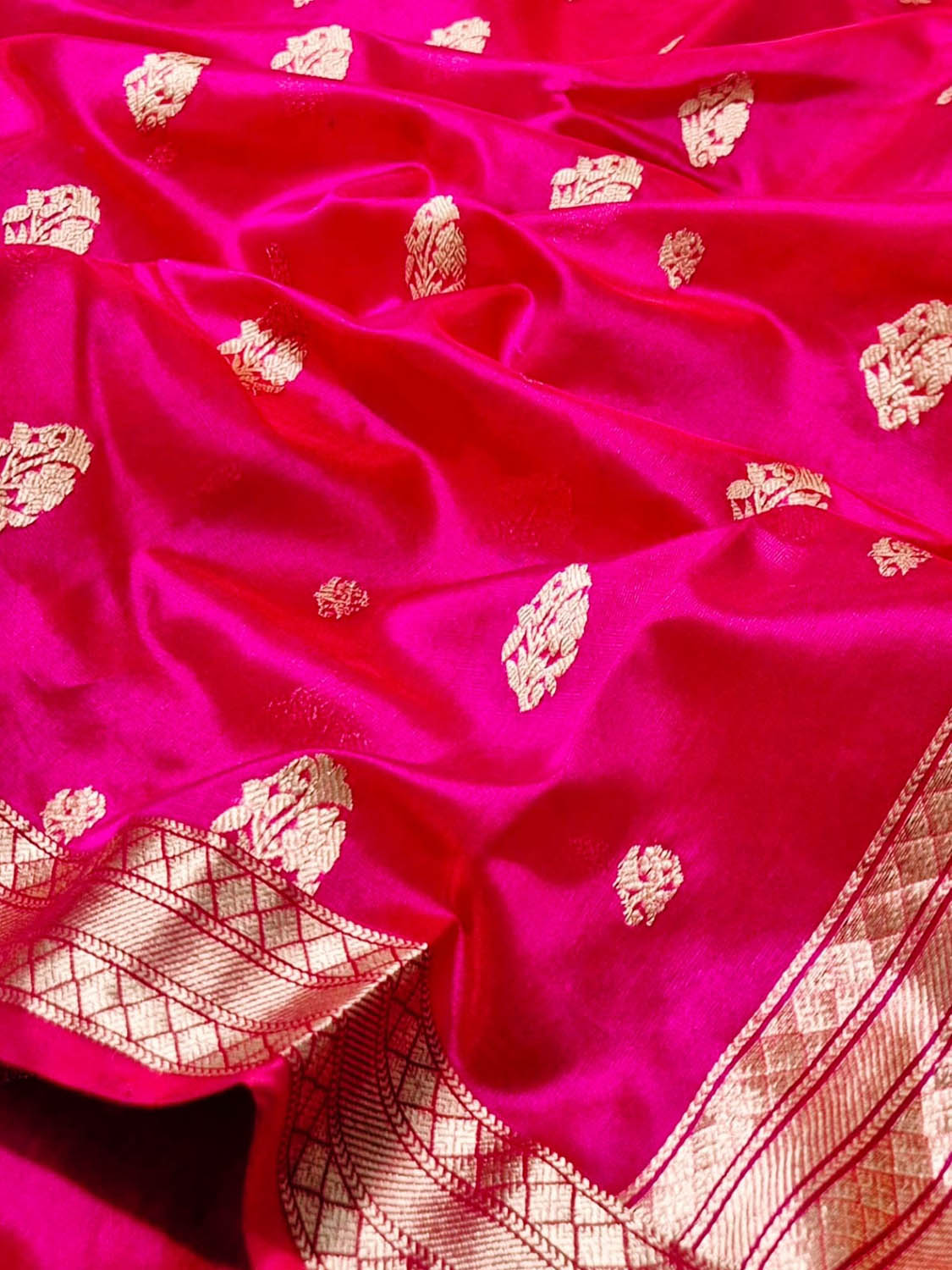 Pink Handloom Chanderi Pure Silk Flower Design Saree