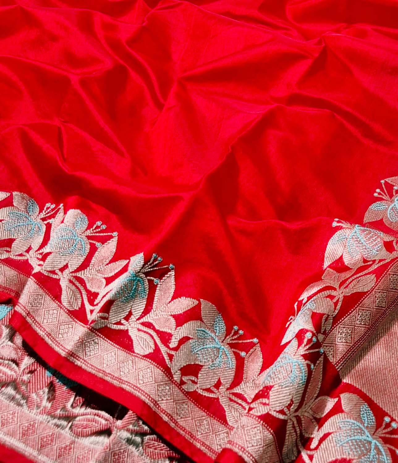 Red Handloom Chanderi Pure Silk Flower Design Saree