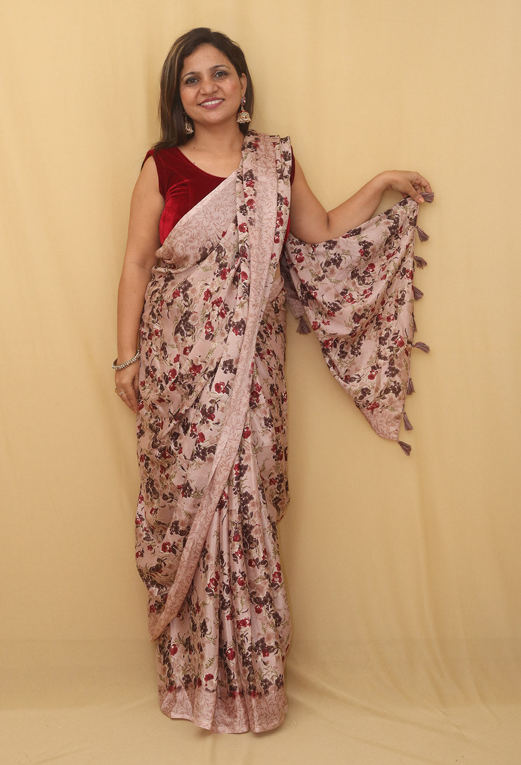 Pink Digital Printed Crepe Floral Design Saree - Luxurion World