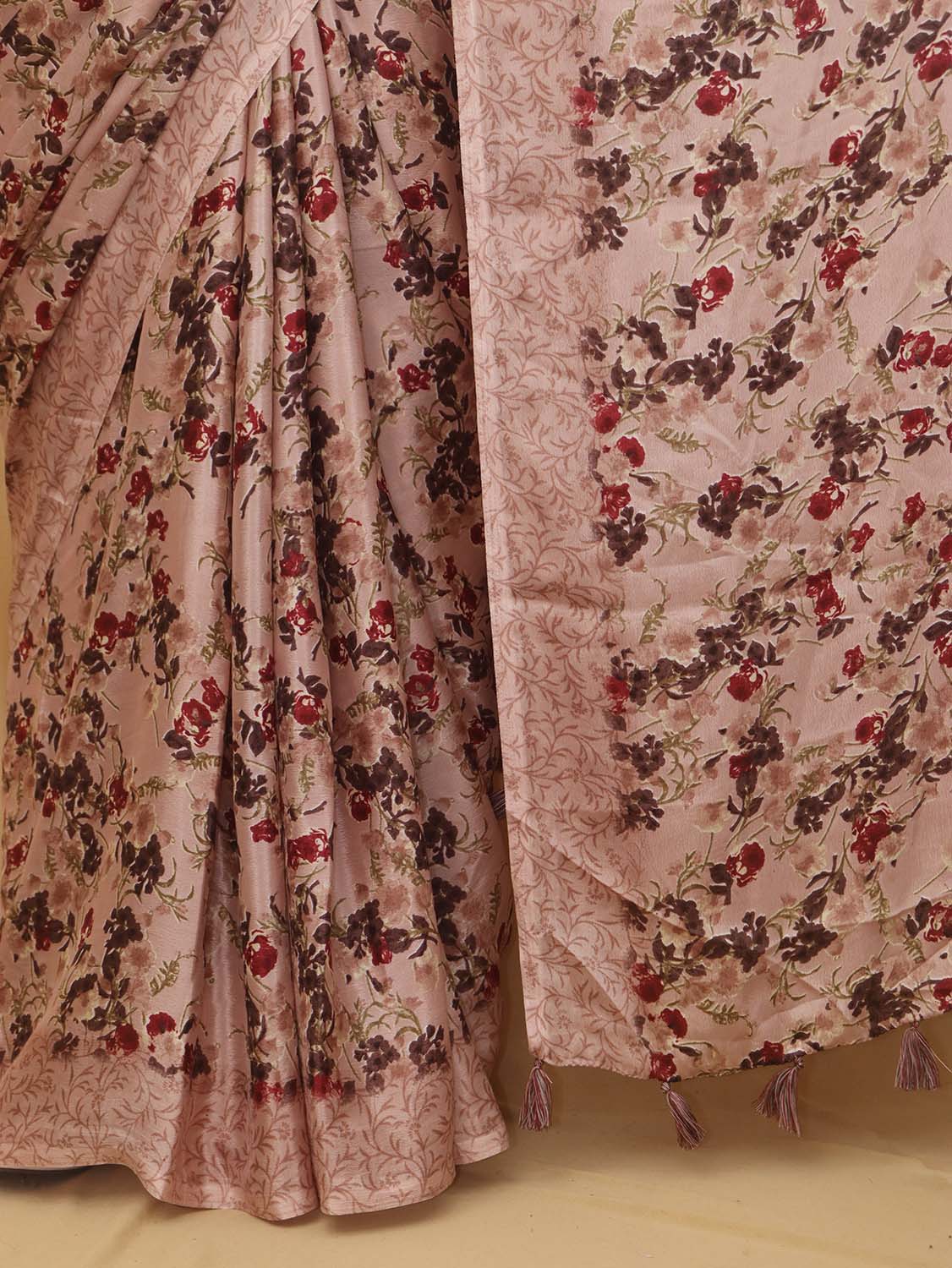 Pink Digital Printed Crepe Floral Design Saree - Luxurion World
