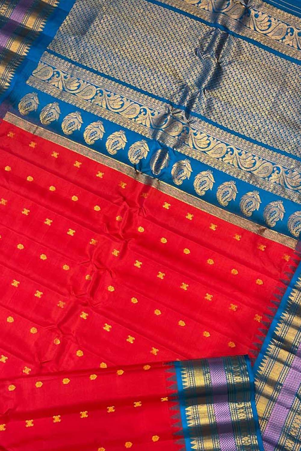 Red Gadwal Handloom Pure Silk Saree - Luxurion World