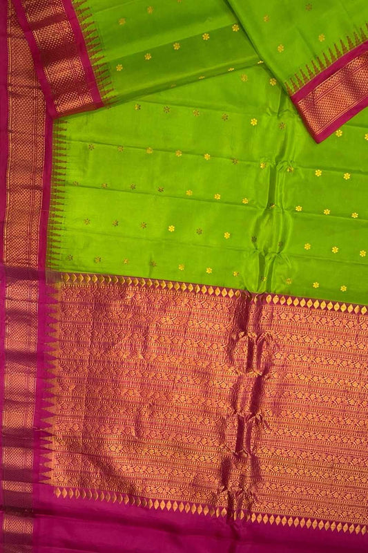 Exquisite Green Gadwal Handloom Pure Silk Saree