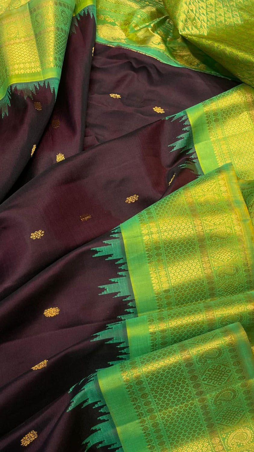 Brown Gadwal Pure Silk Saree: Elegant Handloom Design - Luxurion World